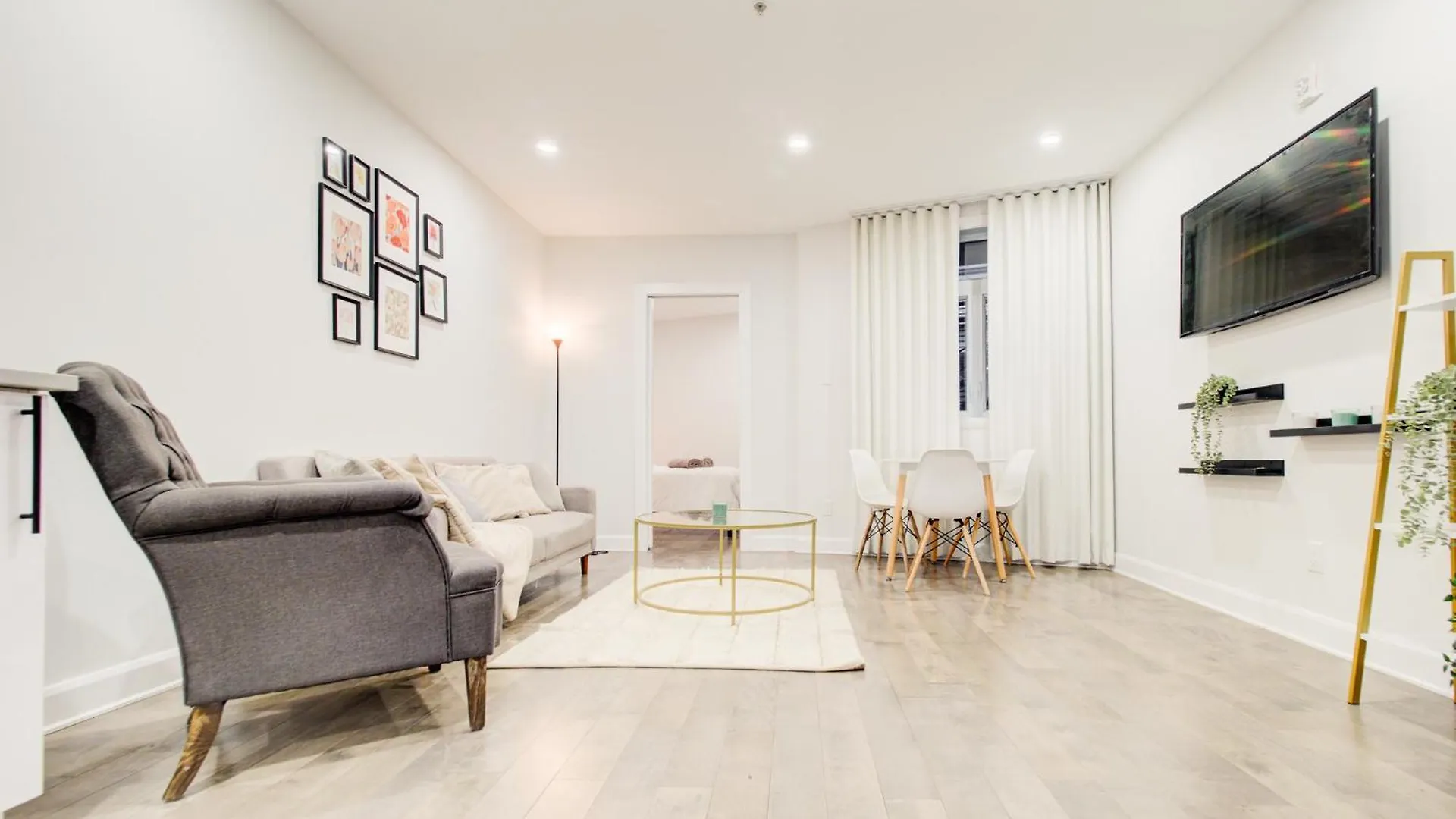 Vista Apartment Montreal Canada