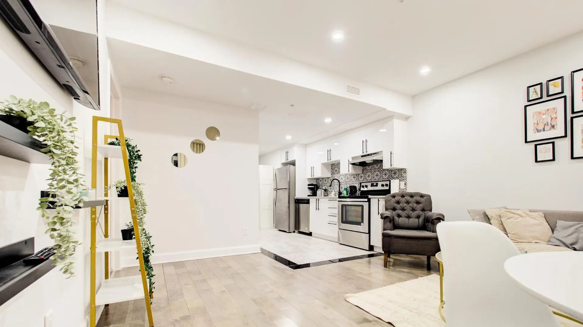 Vista Apartment Montreal Canada