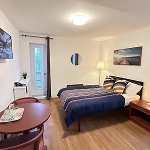 Hotel La Du Voyageur, Montreal